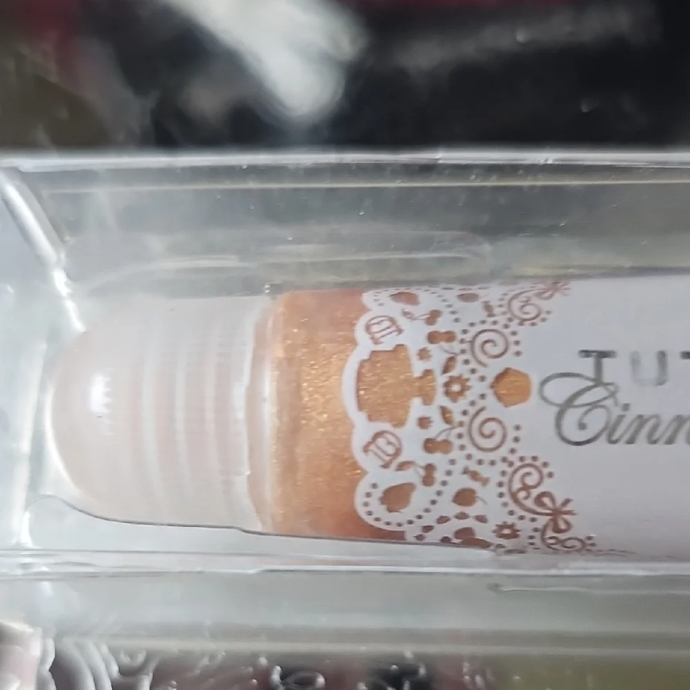 New Tutti Dolci Cinnamon Frosting Lip Gloss - Shimmering Gold - Discontinued